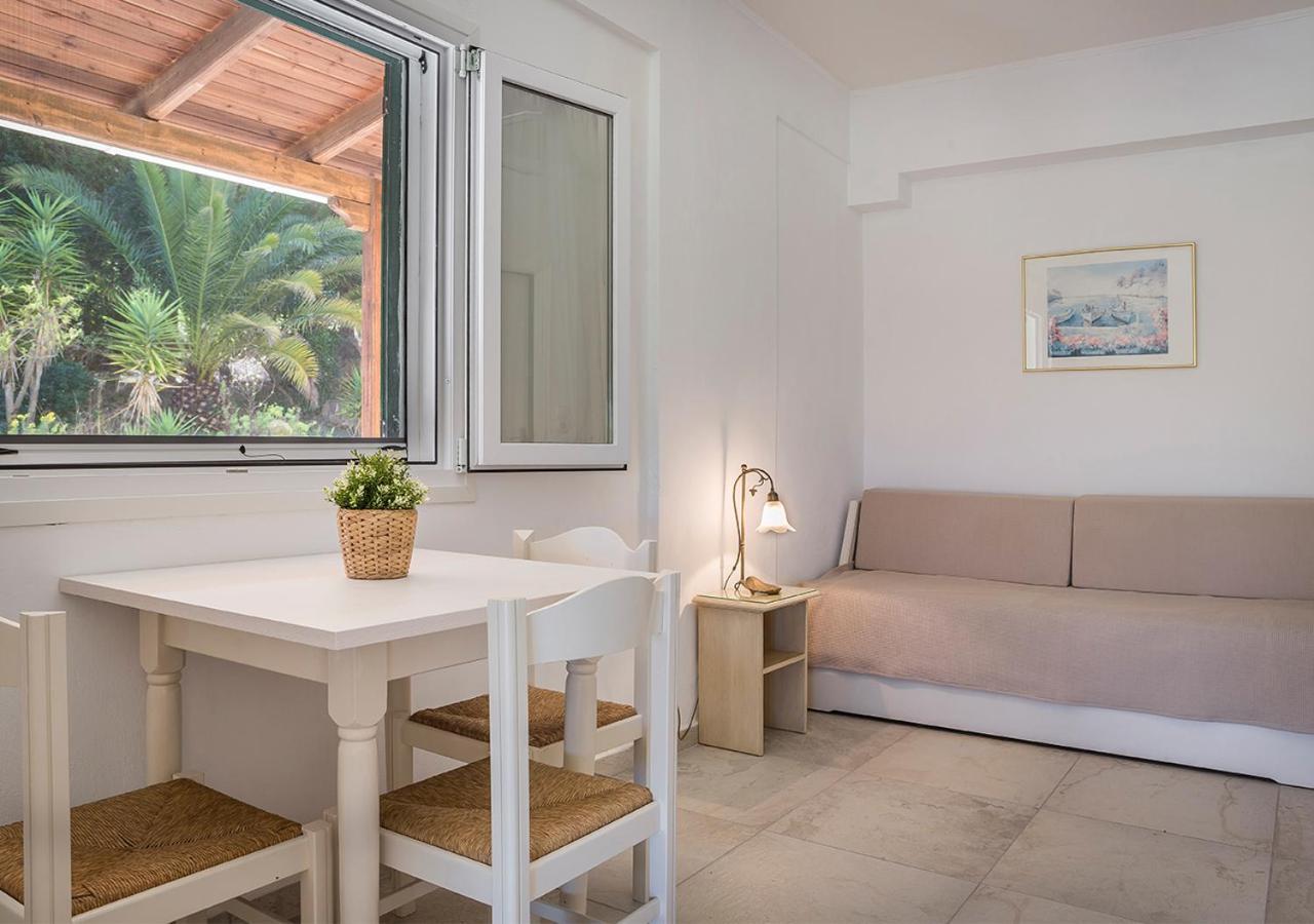 Panorama Apartments Fiscardo ฟิสคาร์โด ภายนอก รูปภาพ